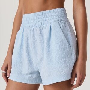VUORI Villa Textured Short
